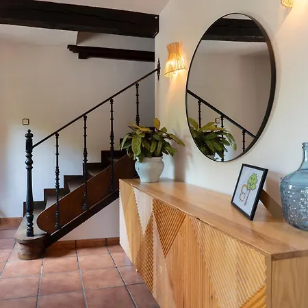 Casa Ohana, A 5 Min De Comillas Aparthotel